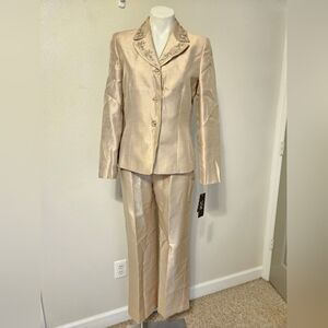 Le Suit 2 Piece Embroidered Jacket and Pants Set Size 6 NWT